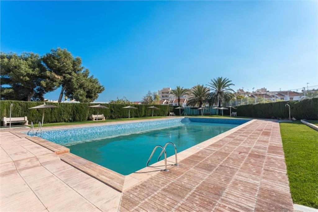 Beautiful Apartment With 2 Bedrooms Close To Beach Torrevieja Exterior photo
