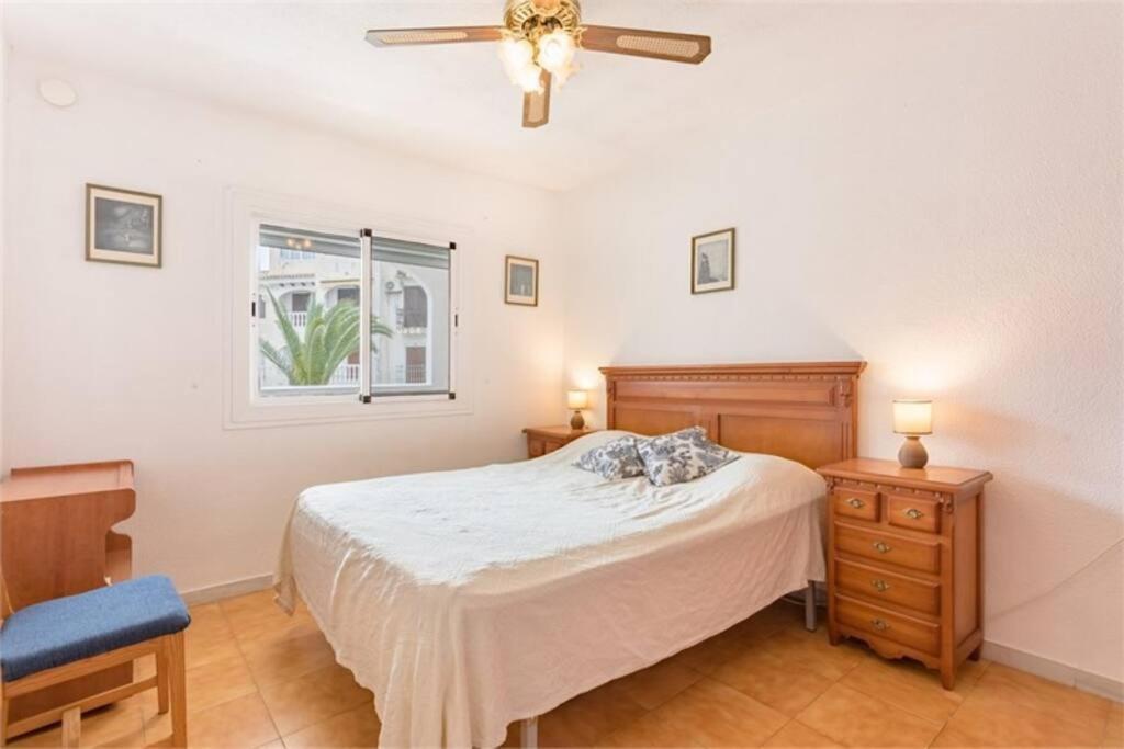 Beautiful Apartment With 2 Bedrooms Close To Beach Torrevieja Exterior photo