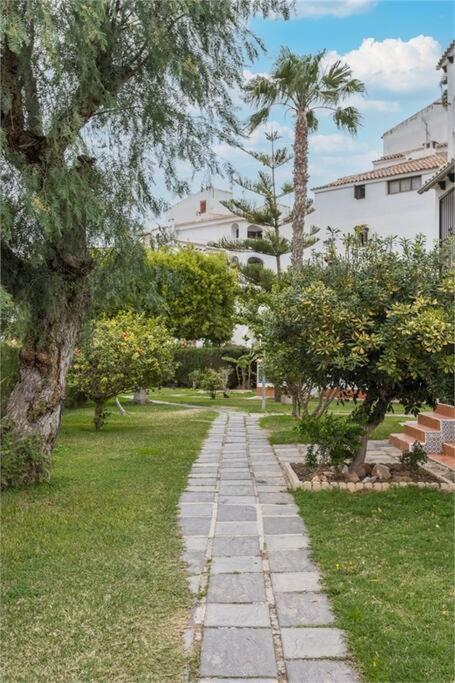 Beautiful Apartment With 2 Bedrooms Close To Beach Torrevieja Exterior photo